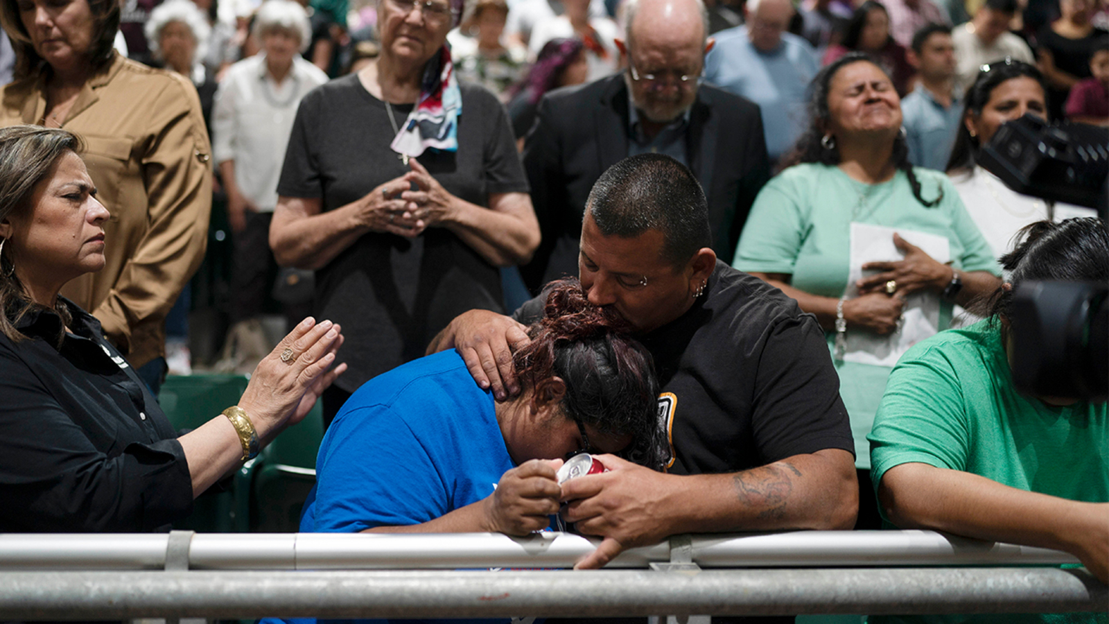 Here's how to help those in Uvalde, Texas, after elementary school