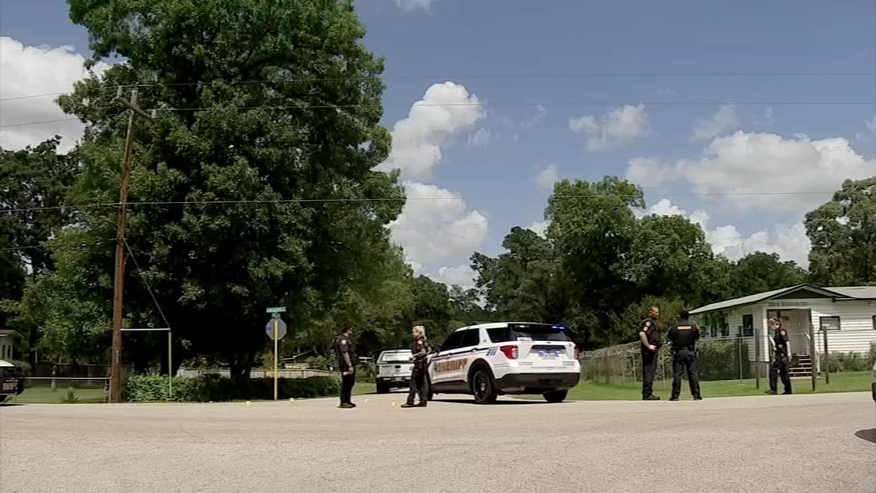 Victim in late teens shot in head during drug sale, deputies say