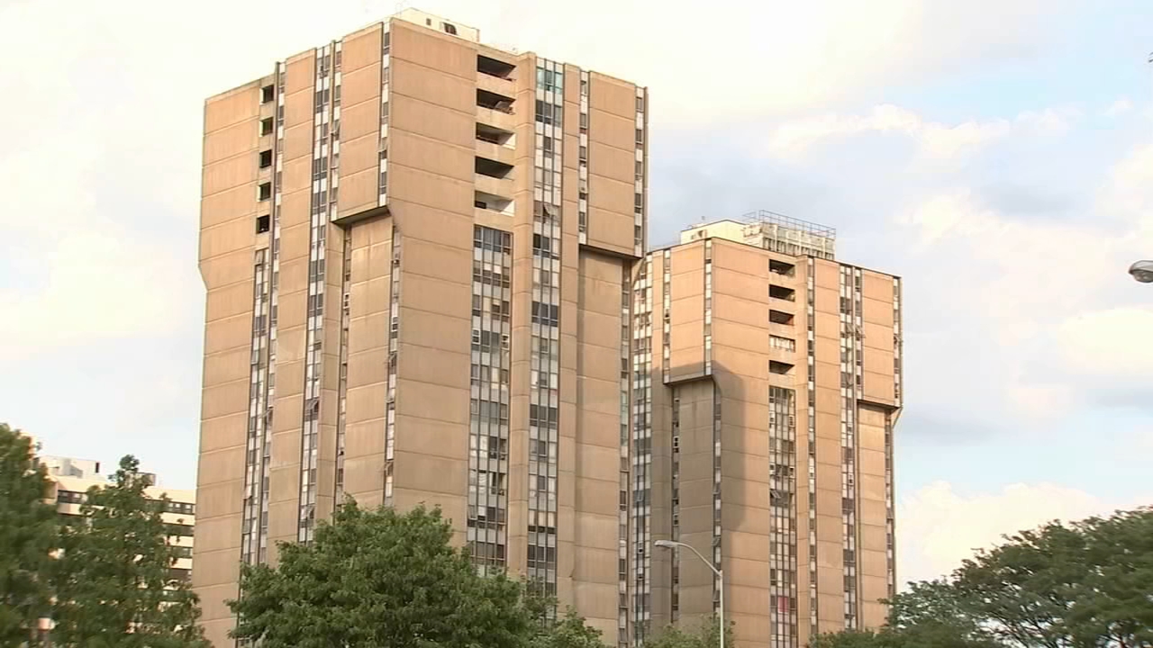 Residents inside Trenton high-rise apartment complain of AC issues