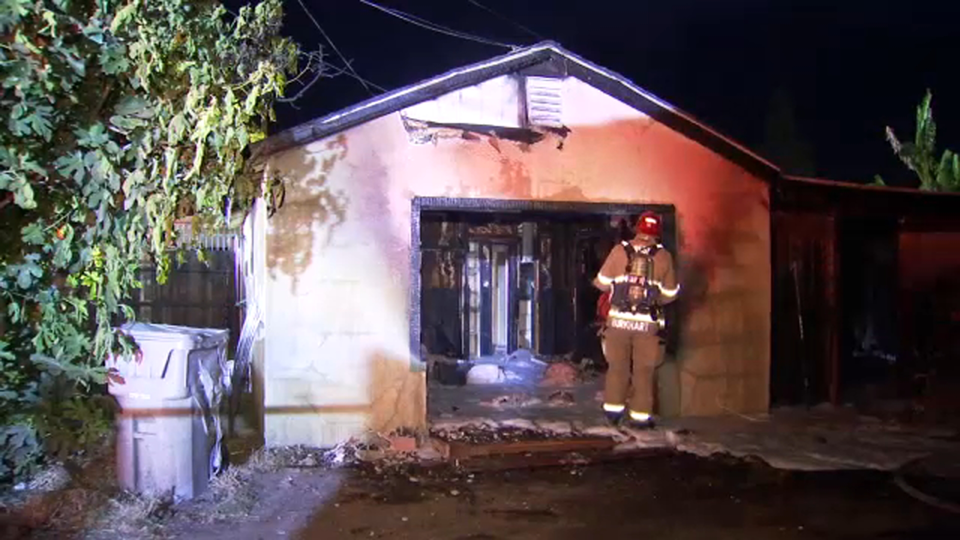 Fire destroys central Fresno home