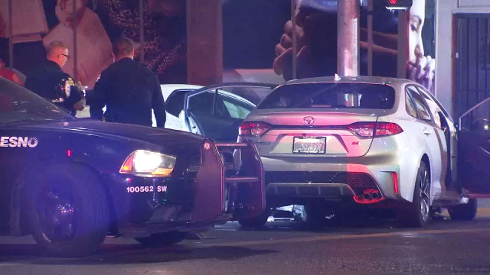 Driver hospitalized after 2-car crash in central Fresno - ABC30 Fresno