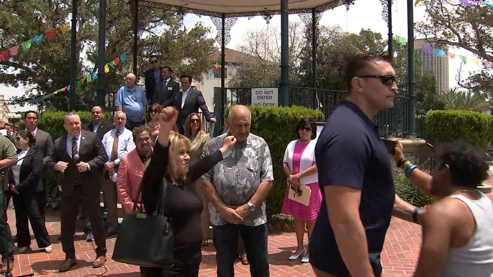 Villanueva event ends abruptly after protesters shout down sheriff