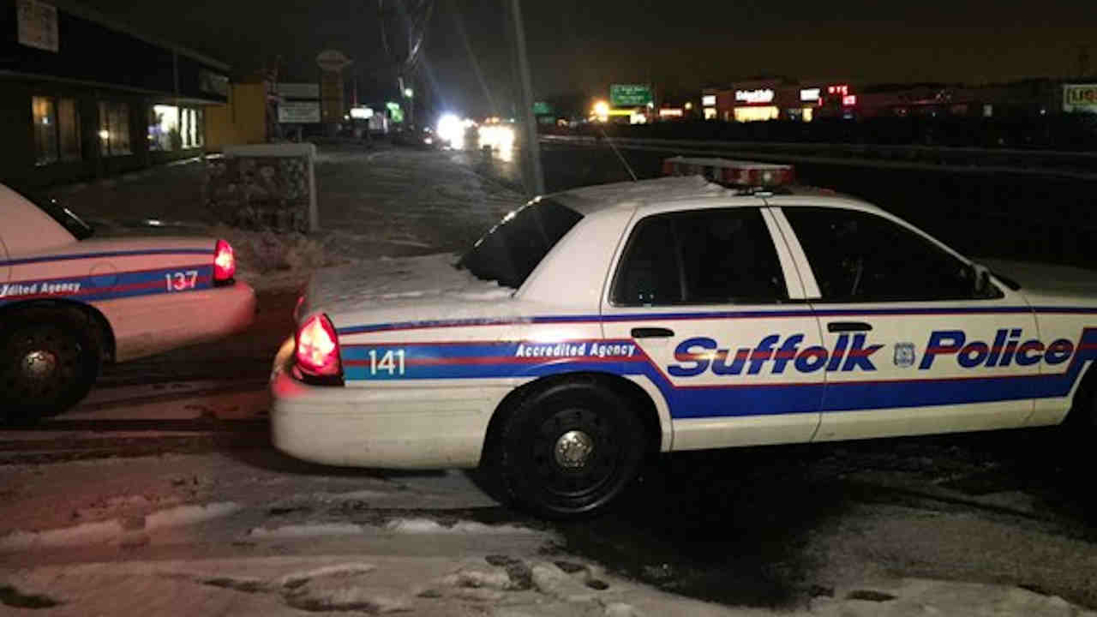 Wreck on Sunrise Highway in Copiague leaves 3 hurt; 1 charged with DWI