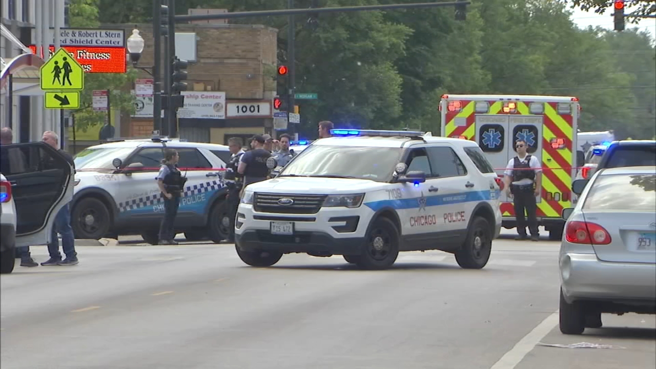 Chicago cop shot, suspect also struck by gunfire; COPA investigating