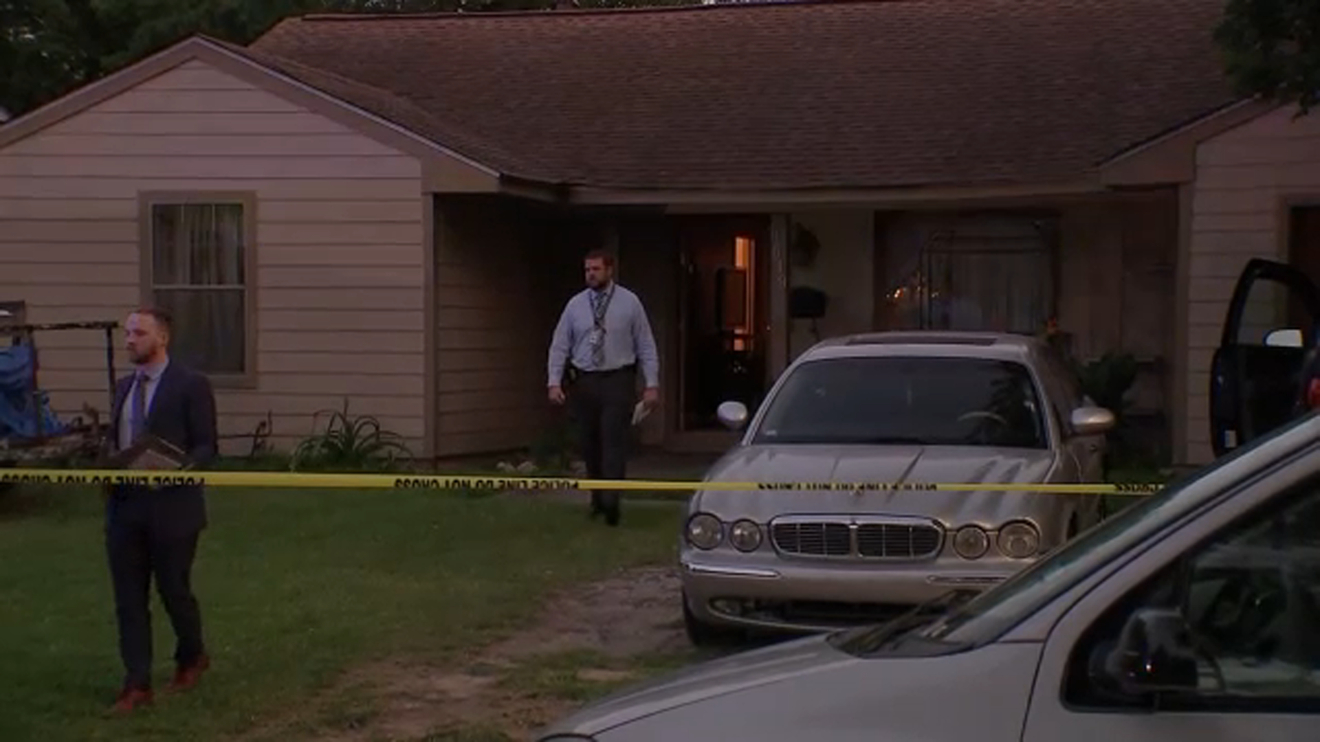 Homeowner shot to death while calling police on 4 intruders, HPD says