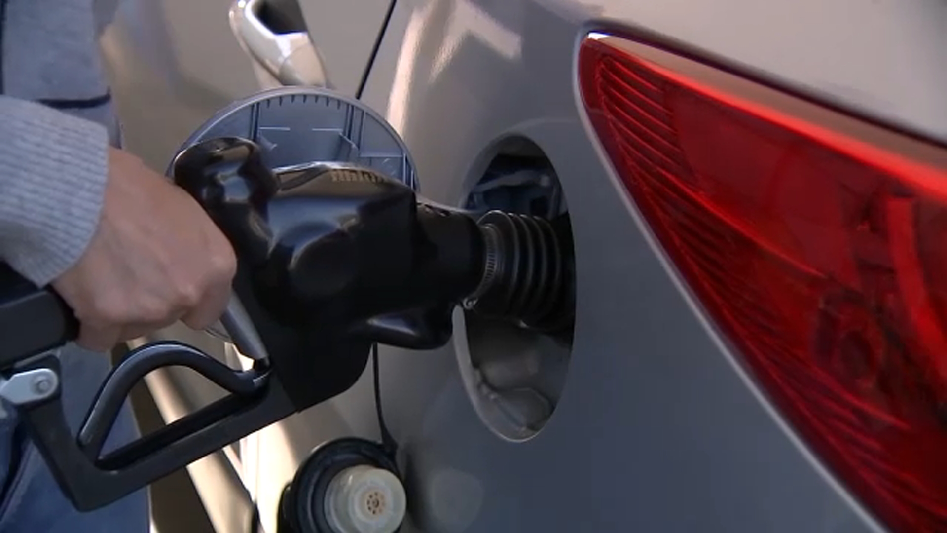 Average LA County gas price rises to 14th consecutive record