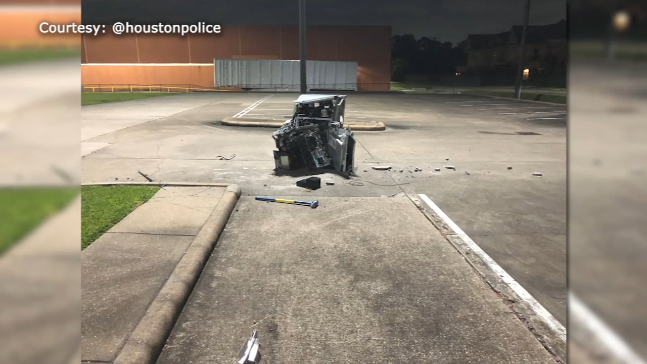 3 suspects in custody after attempted ATM theft, police say
