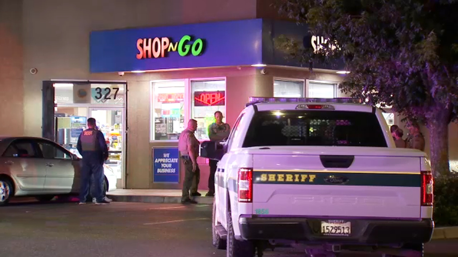 Wanted felon arrested after chase with authorities, running inside