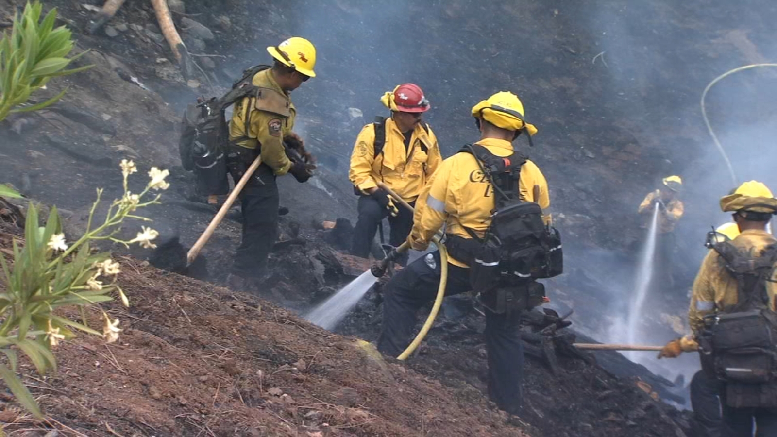 Wildfire causes evacuations near Millerton Lake in Fresno County