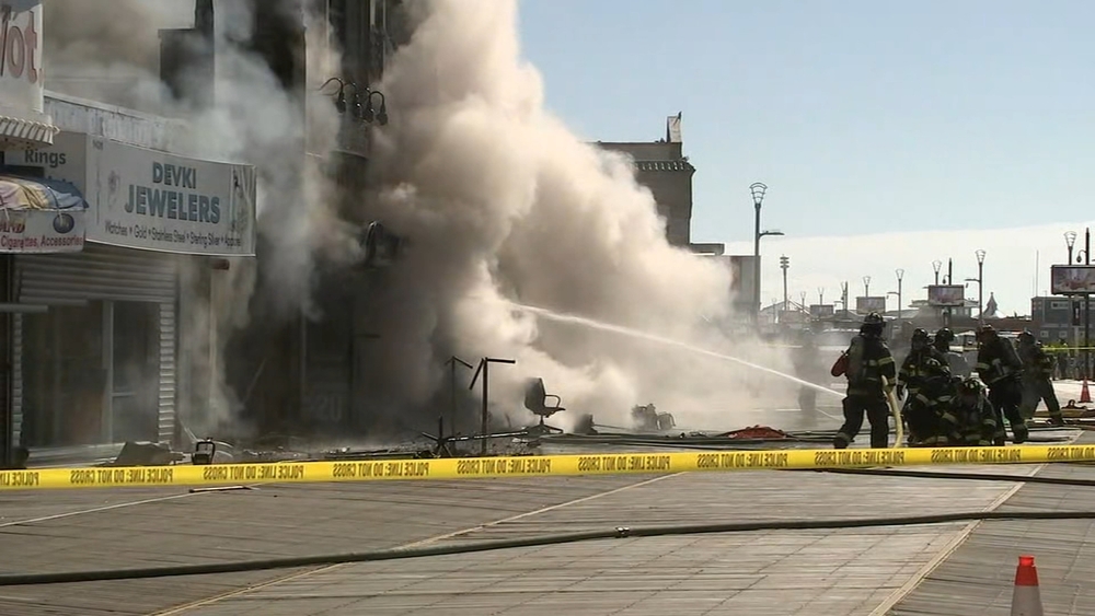 Firefighters battle flames on Atlantic City boardwalk 