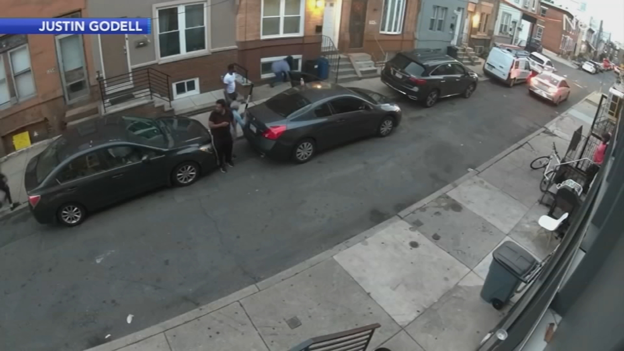 'Where are the kids?': Gunfire erupts in Point Breeze, 2 men killed