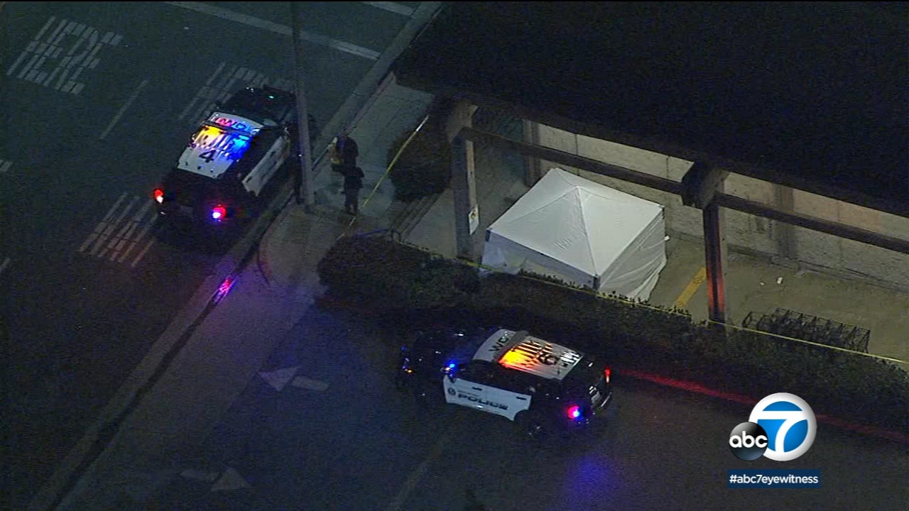 West Covina police investigating after dead body found near Vons store