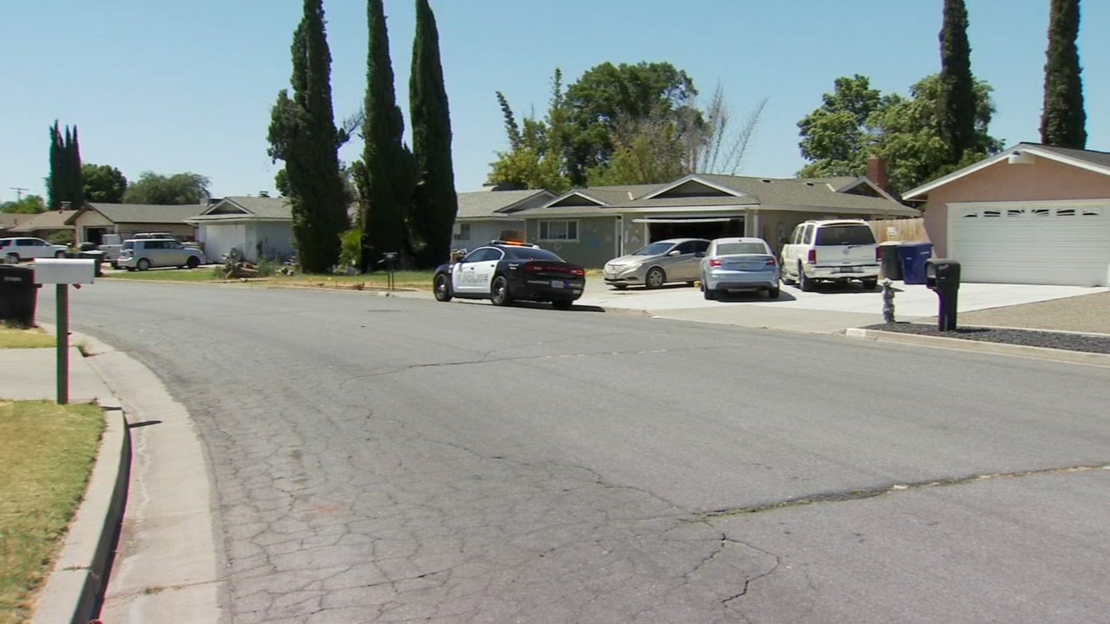 Man hospitalized after stabbing in Hanford, police say - ABC30 Fresno