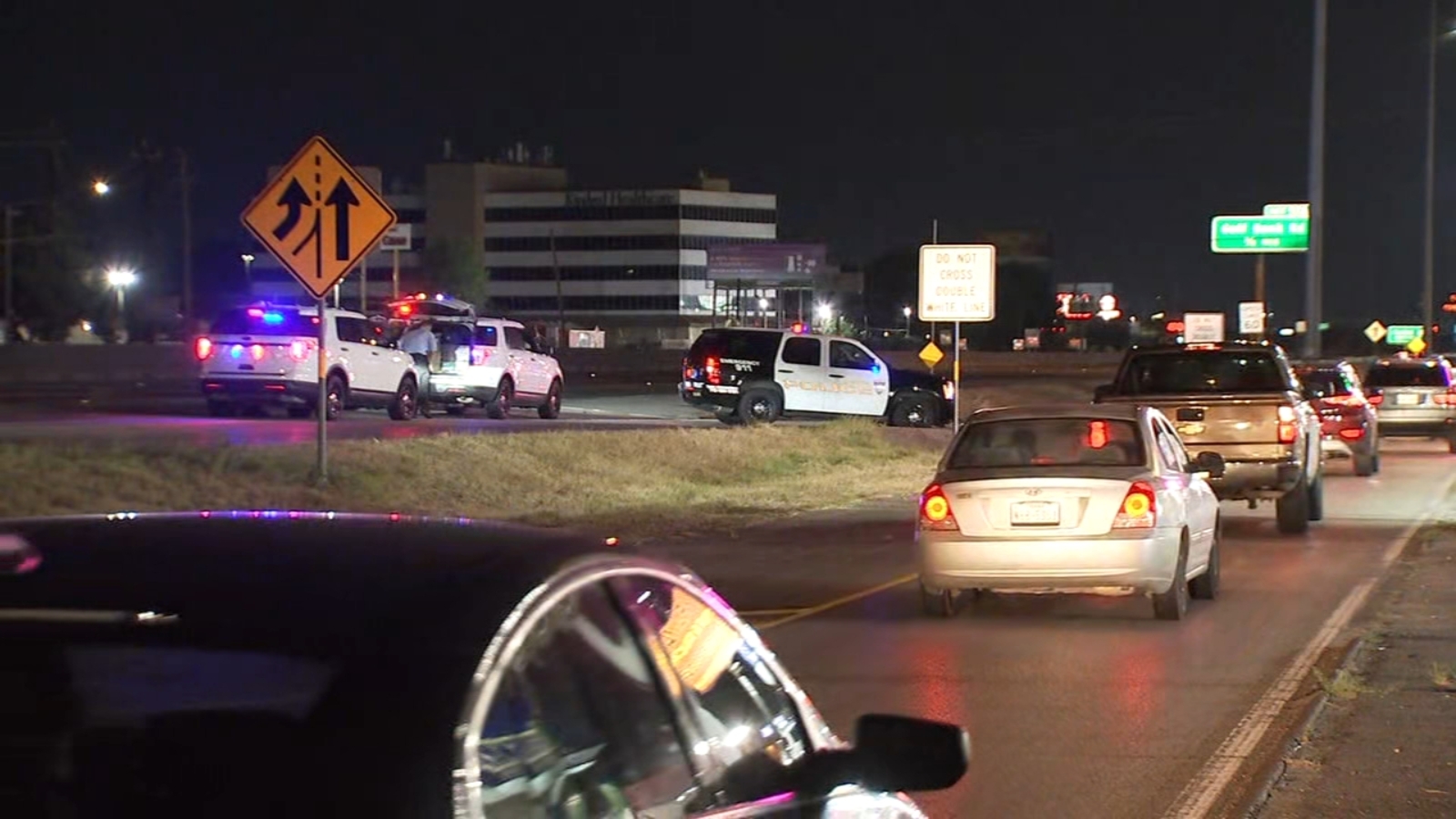 Man who ran into oncoming traffic on North Freeway killed after being ...