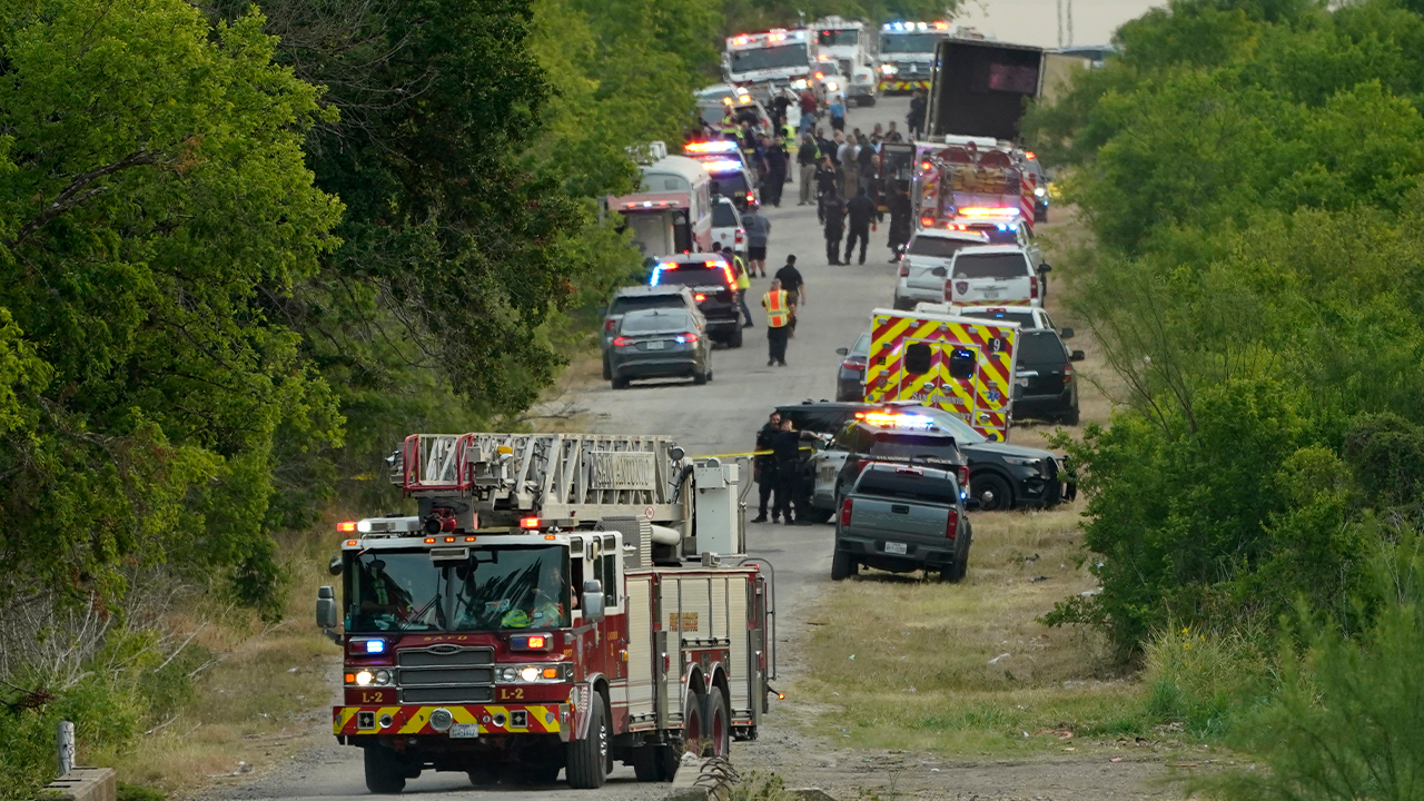 Advocates believe migrants dead in 18-wheeler were headed to Houston