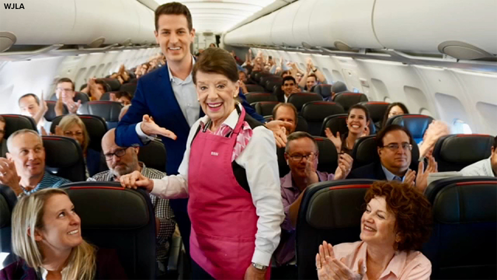Guinness recognizes world's longest-serving flight attendant