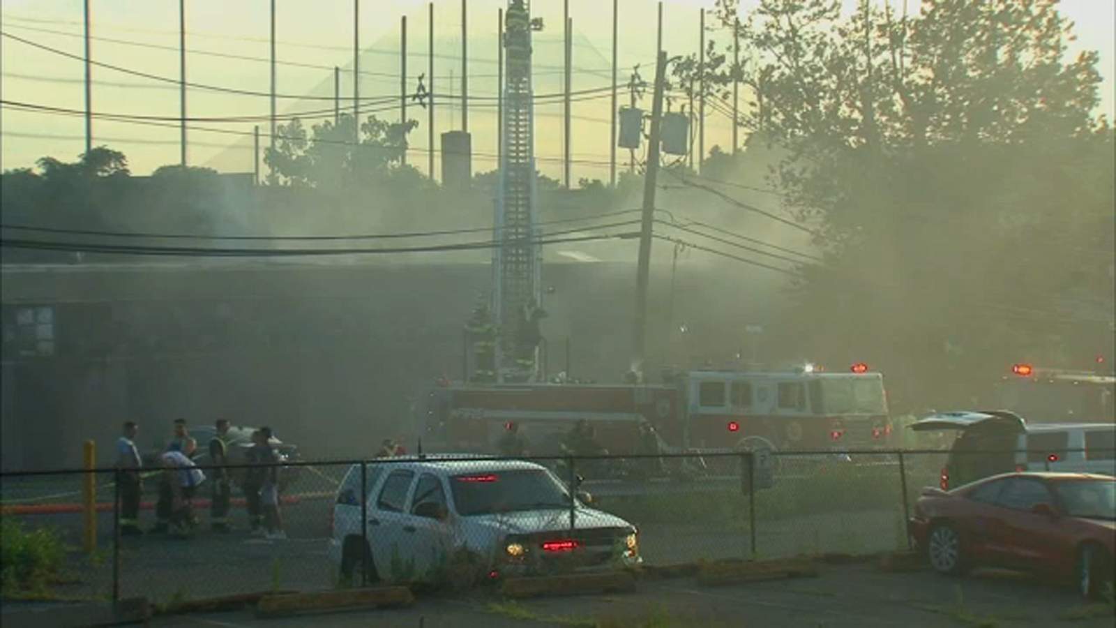 Smoky 4alarm fire breaks out in Palisades Park, New Jersey building