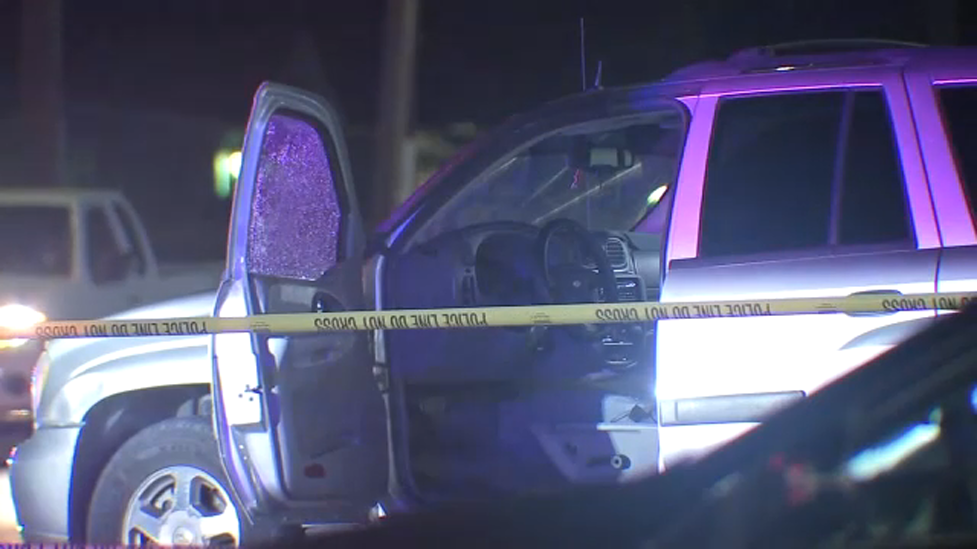 Man killed while sitting in SUV at north Houston gas station, HPD says
