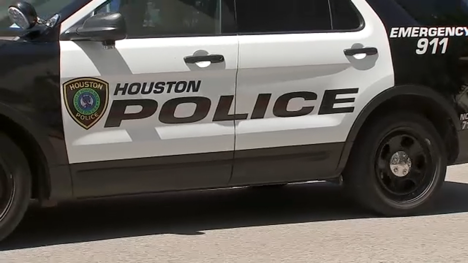 Houston security guard was in process of getting license when fatally shot customer trying to pay with fake cash, records state - Vimarsana News
