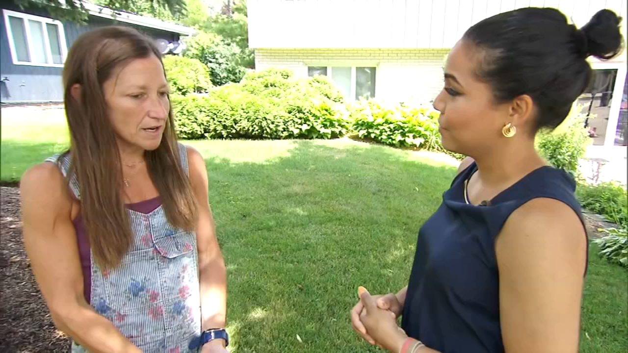 Woman recalls finding toddler underneath dad after both parents killed in Highland Park shooting