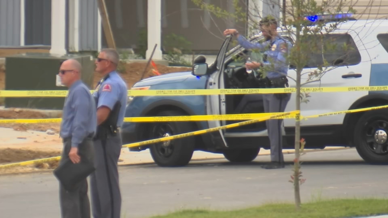 Raleigh police respond to shooting, find man dead in driveway