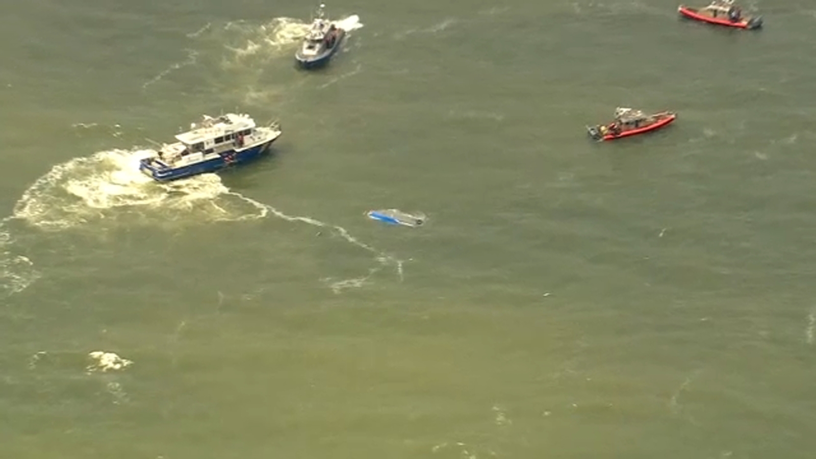 2 people pulled from Hudson River after boat with 12 on board capsizes