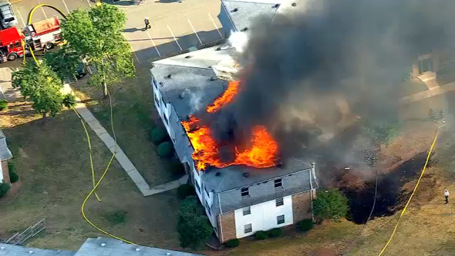 Fire consumes apartment in Edison, New Jersey