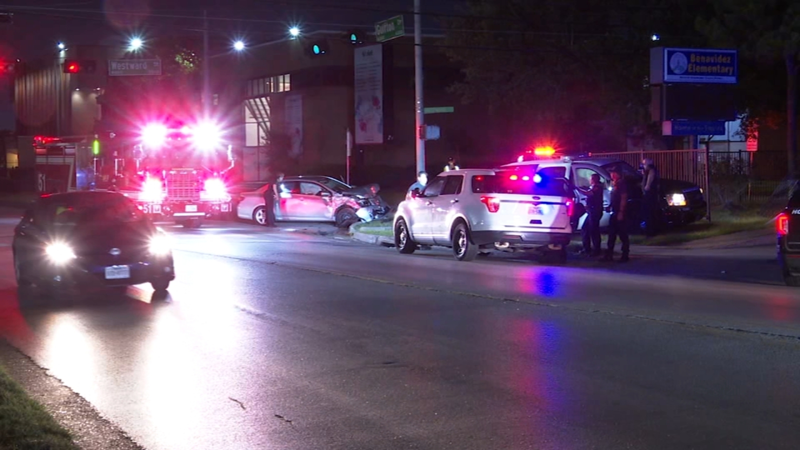 2 Houston Police Department officers injured in wrong-way crash ...