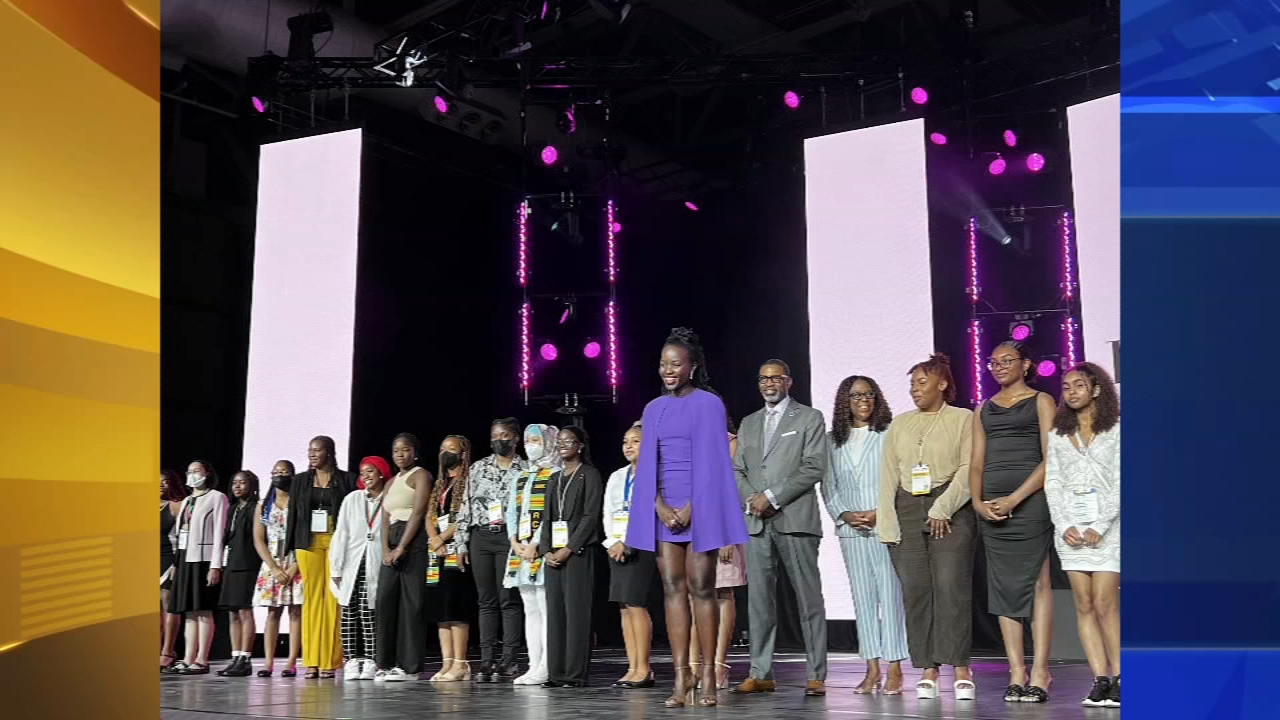 Lupita Nyong'o surprises 40 students with $10K scholarships in AC