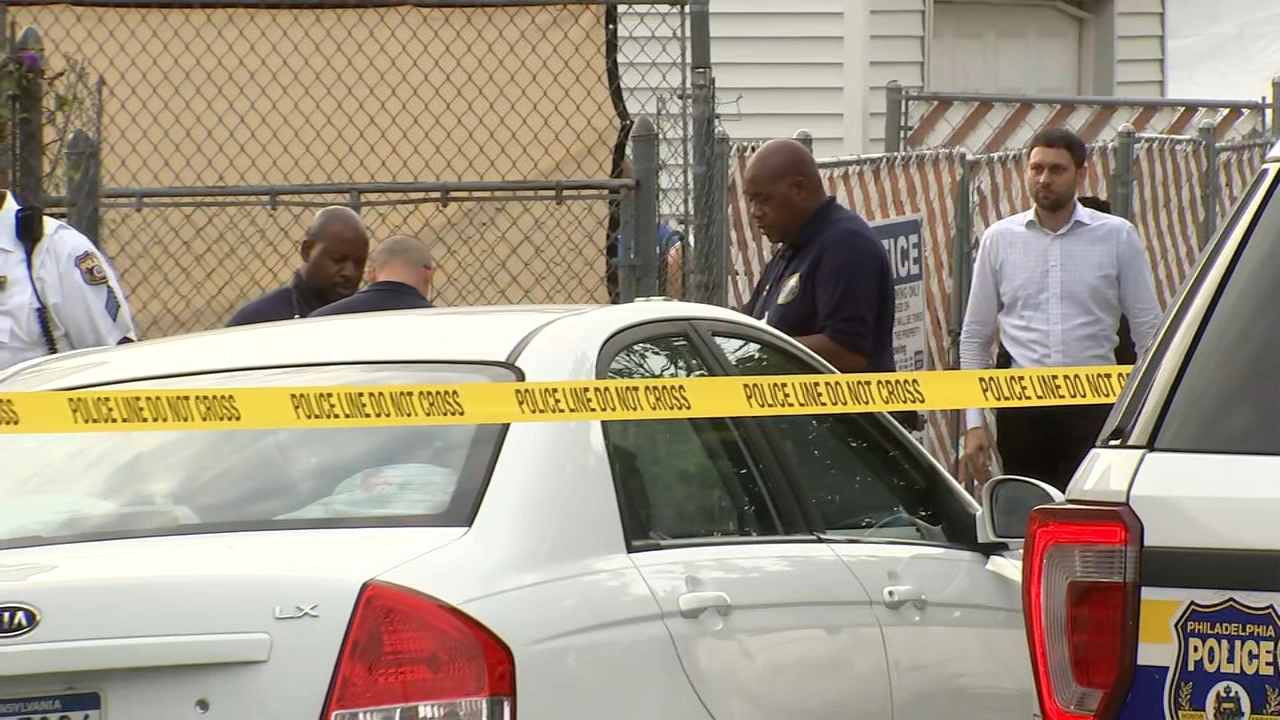 2 dead after shootings a block apart in Mayfair