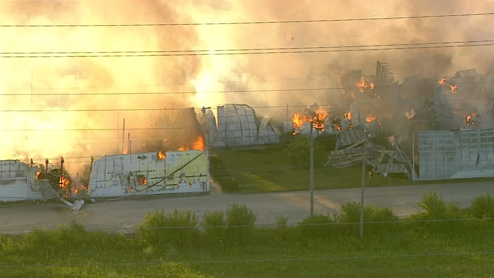 Shelter in place ordered for toxic smoke from Shorewood fire