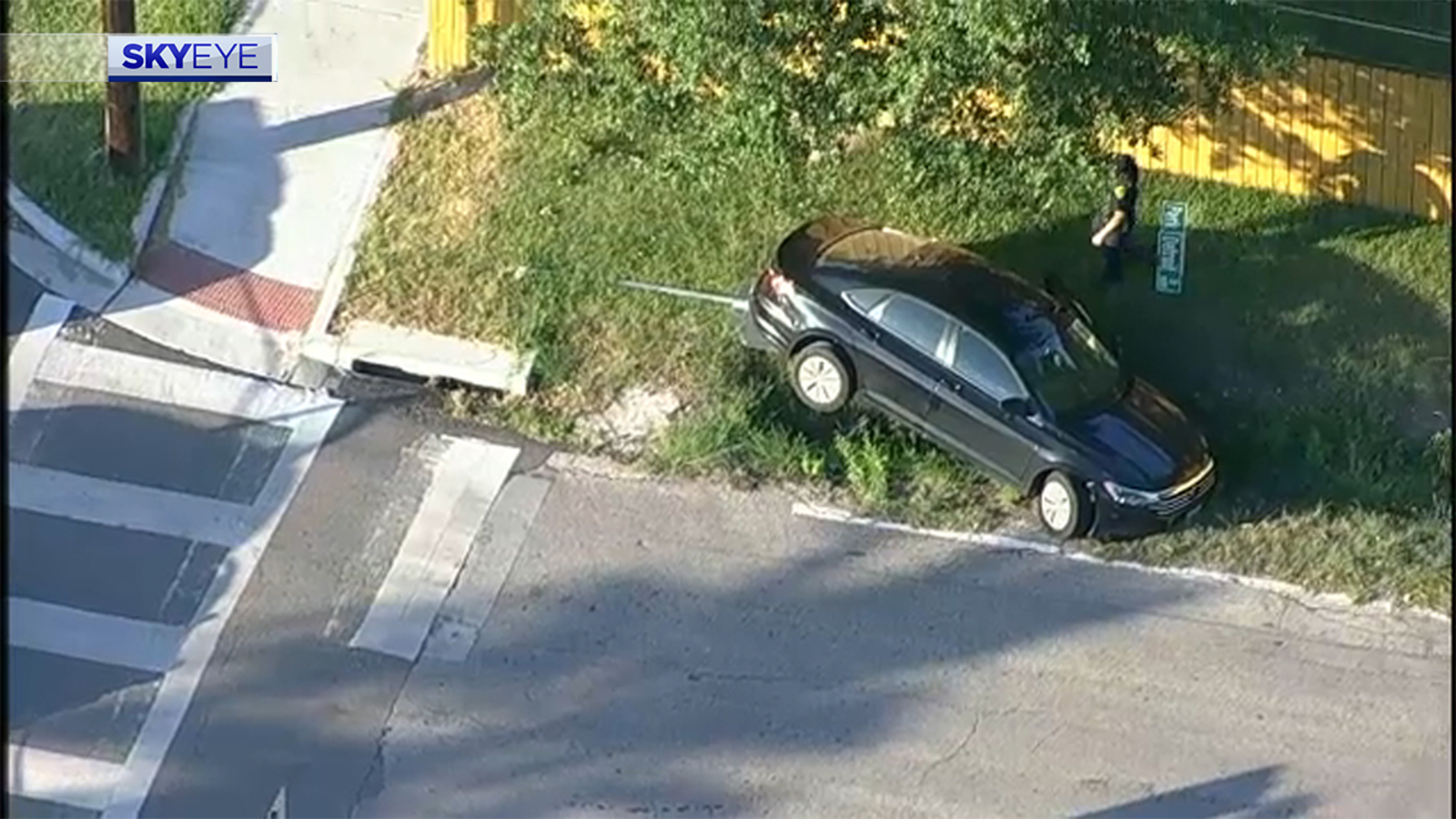 Houston crime: Man who died crashed stolen car after being shot by ...