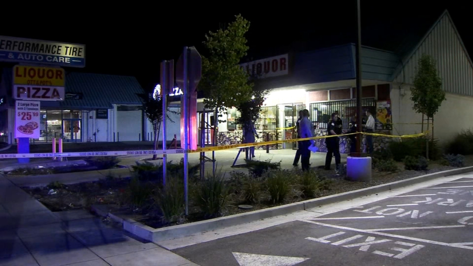 Man shot in parking lot of southeast Fresno liquor store, police say ...