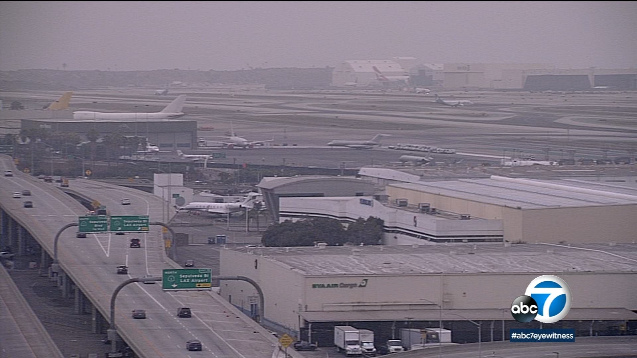 Police investigating suspicious item at LAX's Tom Bradley terminal
