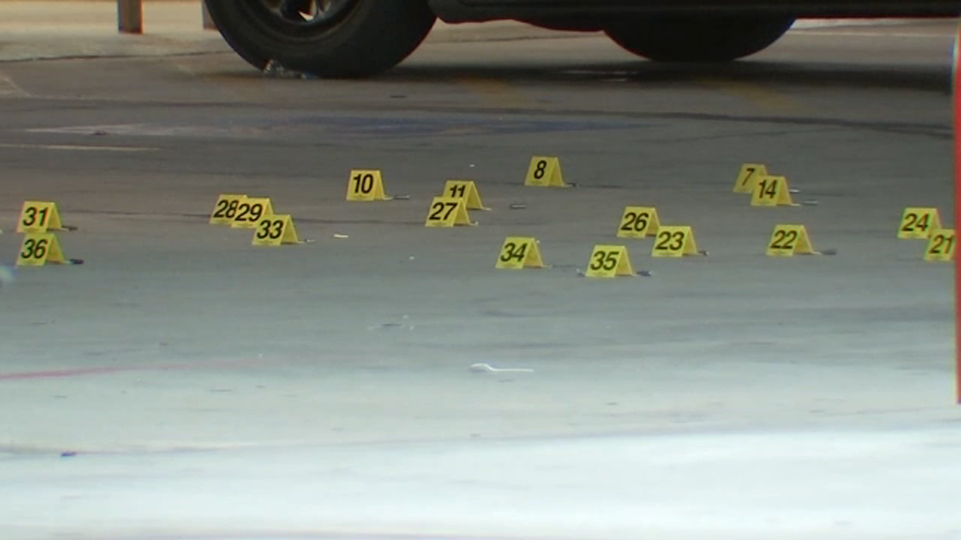 Man fires 40 shots at woman at NW Harris Co. gas station, deputy says