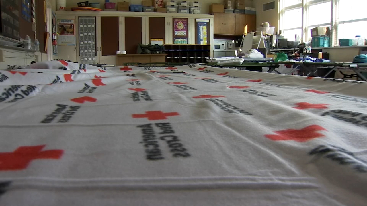 Oak Fire: Red Cross volunteers helping more than 50 evacuees