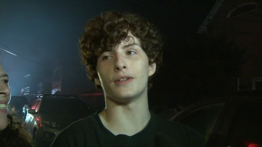 Pa. teen uses trampoline to help residents escape fire
