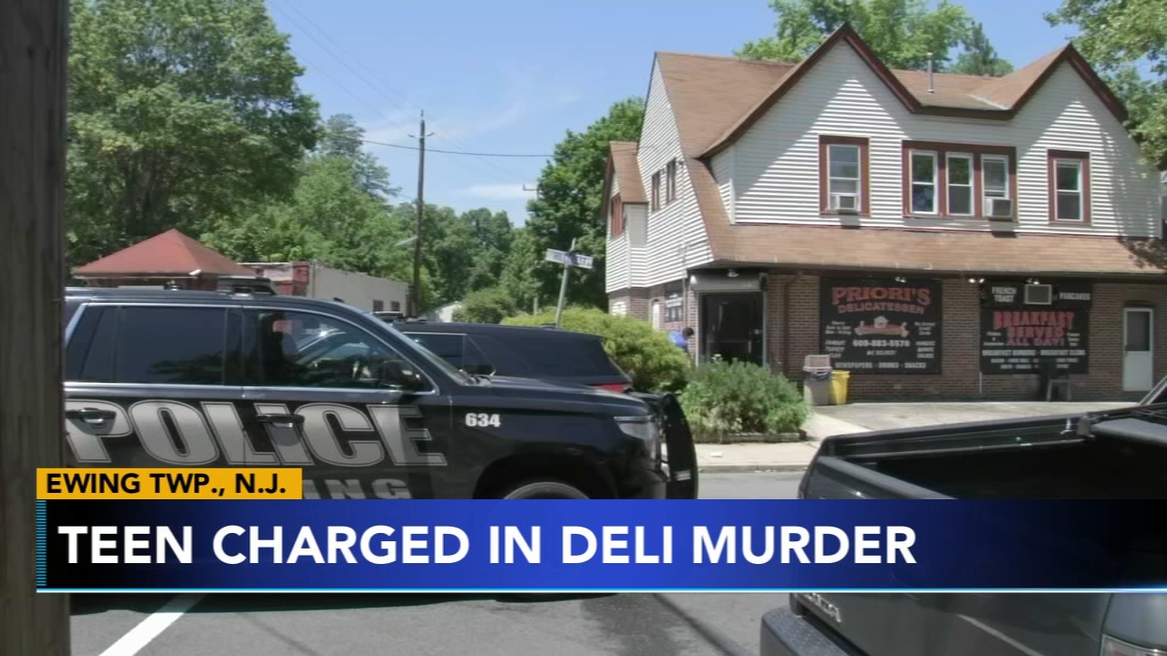Authorities say bloodied sneakers led to teen murder suspect