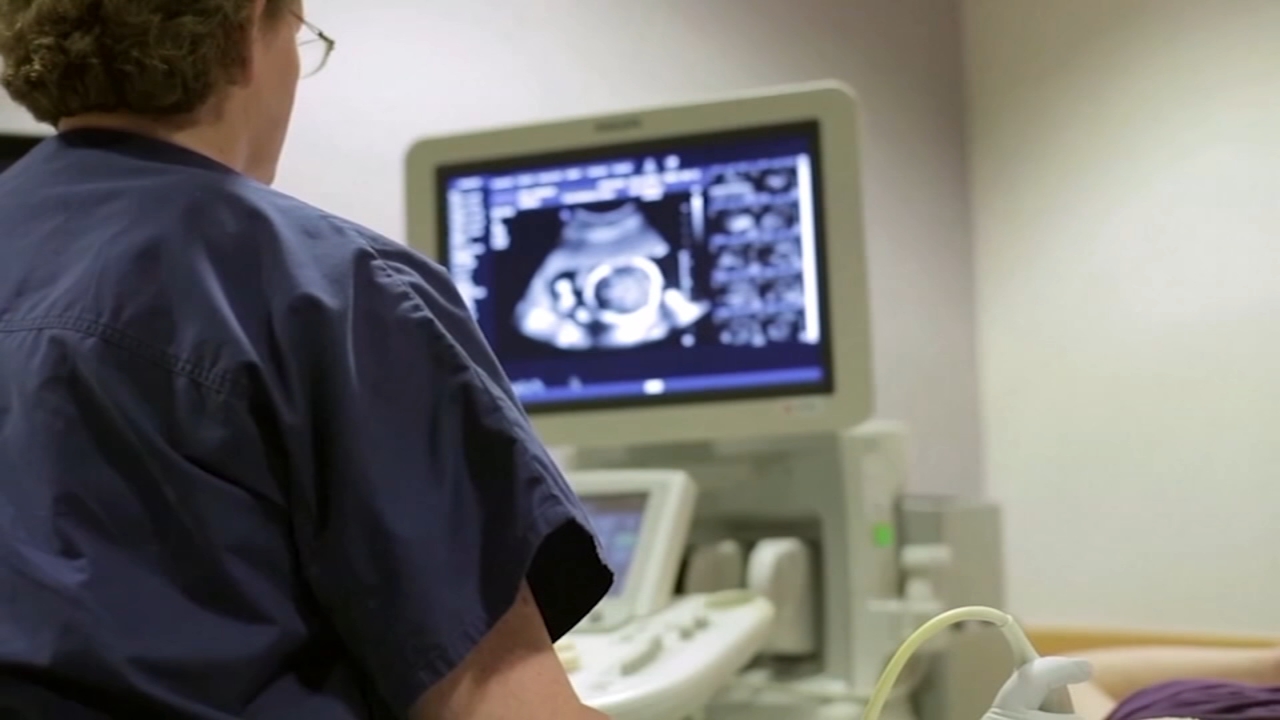 Physicians delaying care to those who suffer miscarriages