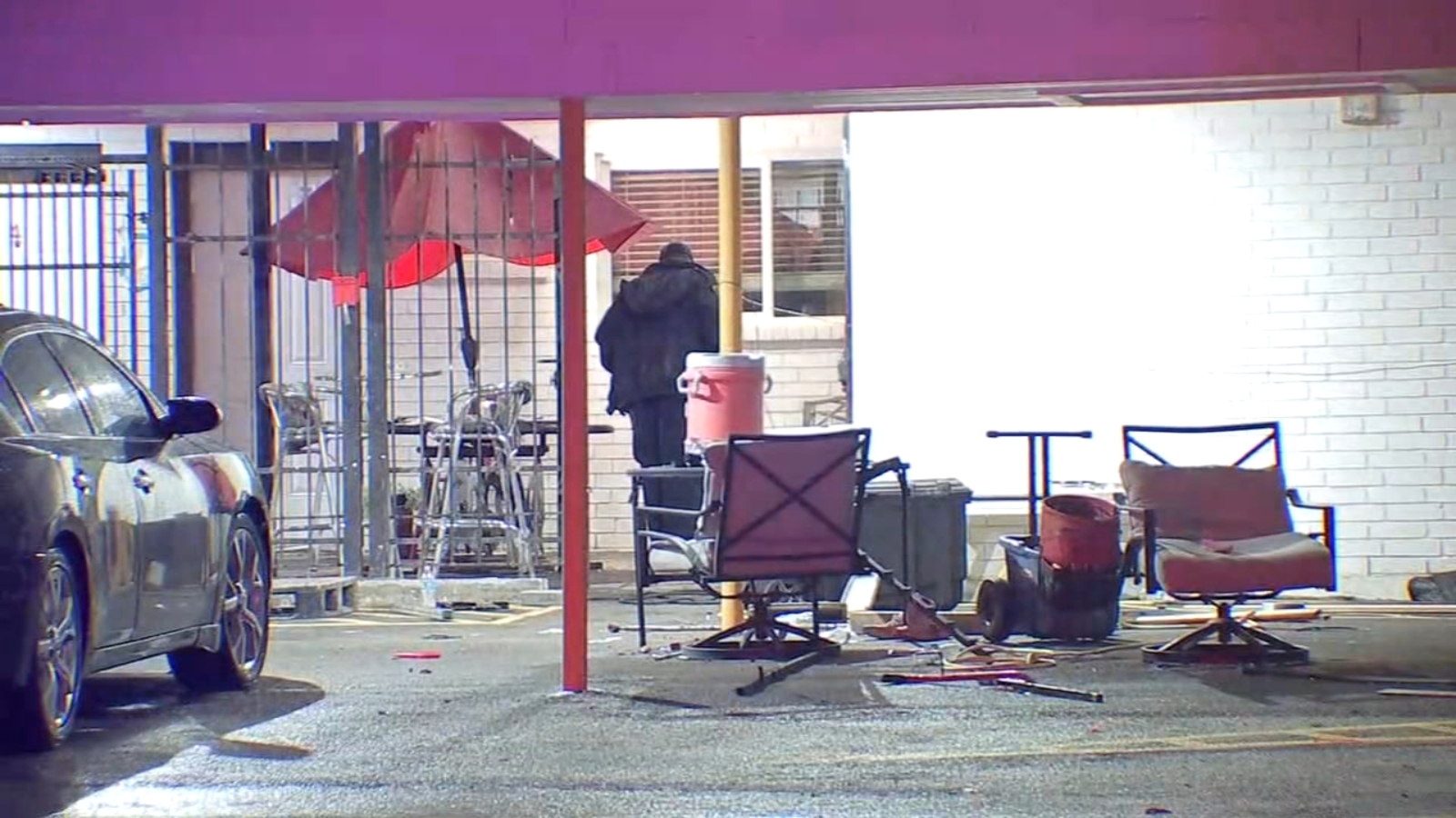 Houston crime Maintenance man shot to death after confronting gunman