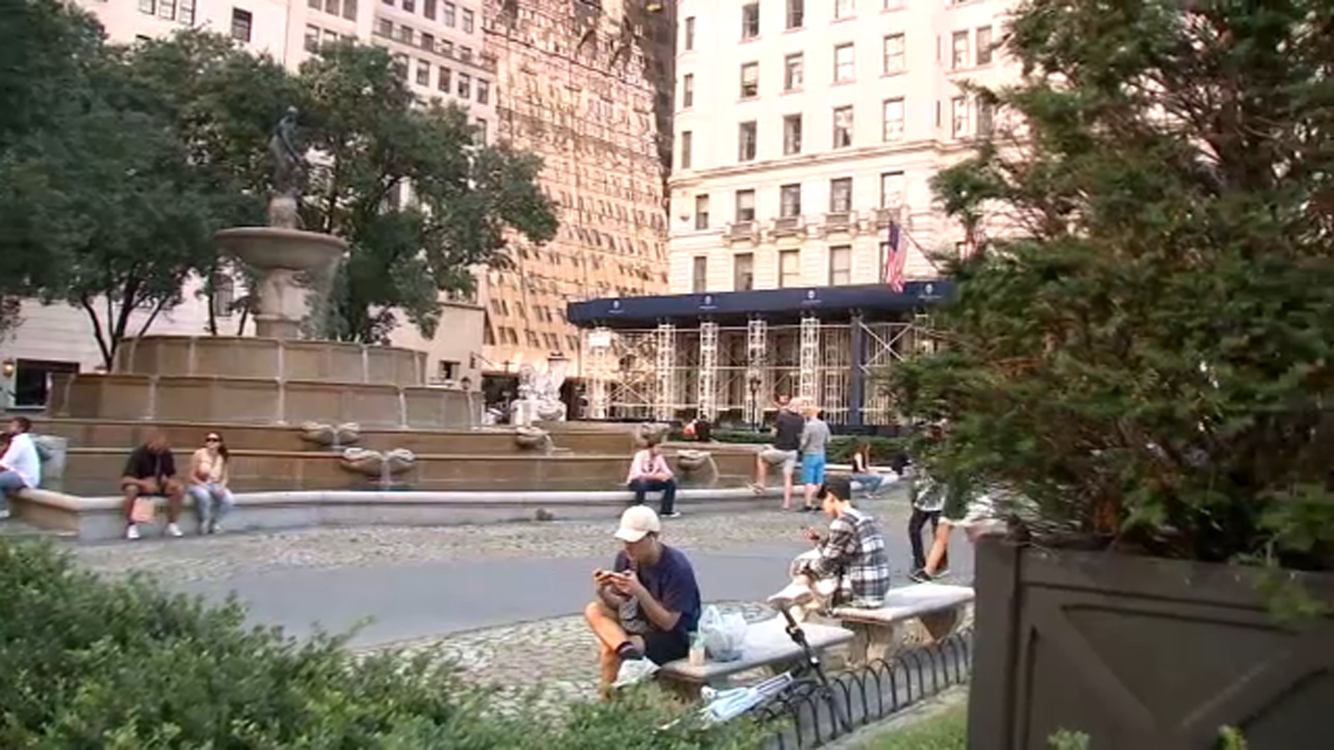 Tourists from Saudi Arabia robbed at gunpoint near Central Park