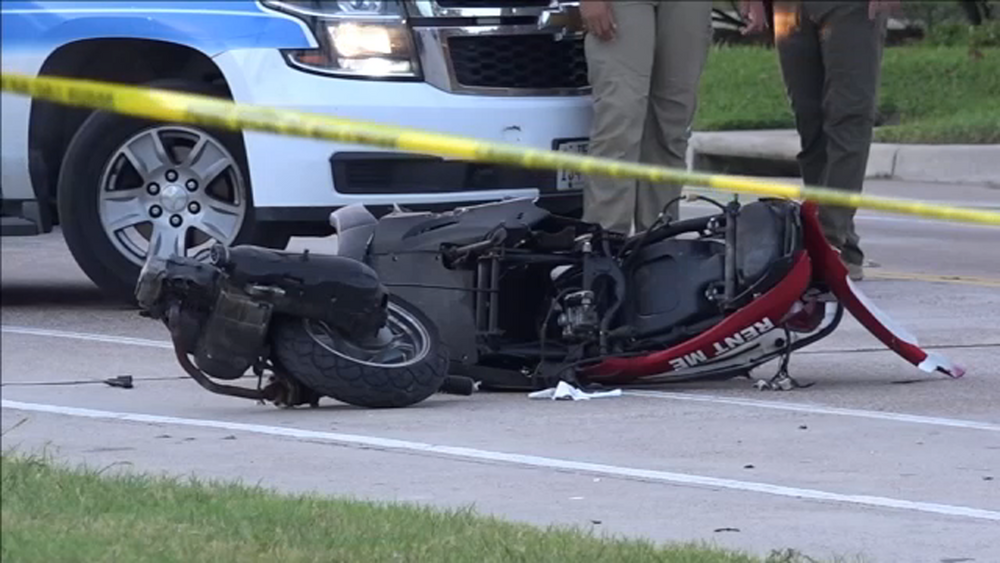 Man riding scooter killed crash with DUI suspect in Galveston