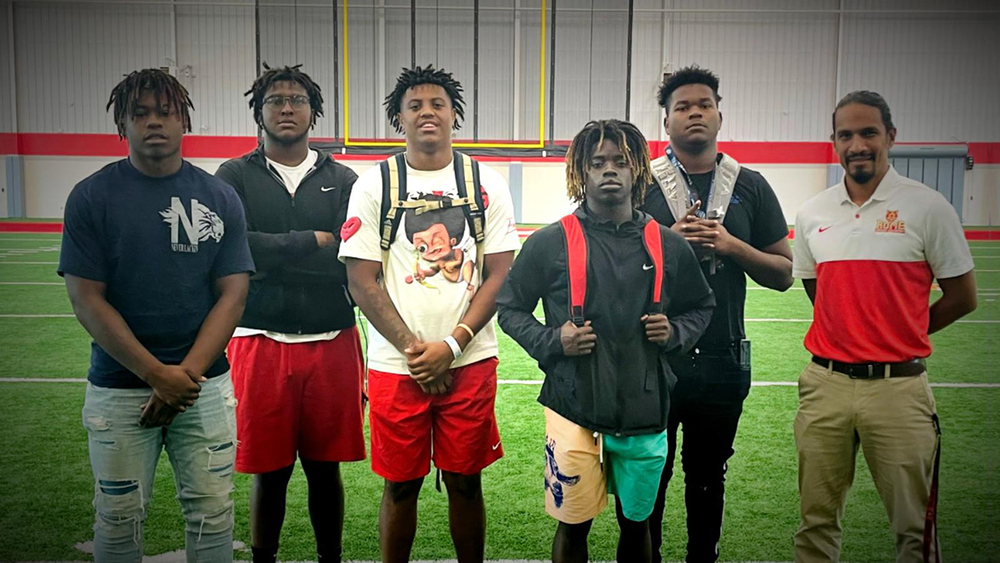 Georgia high school football team saves woman from car accident