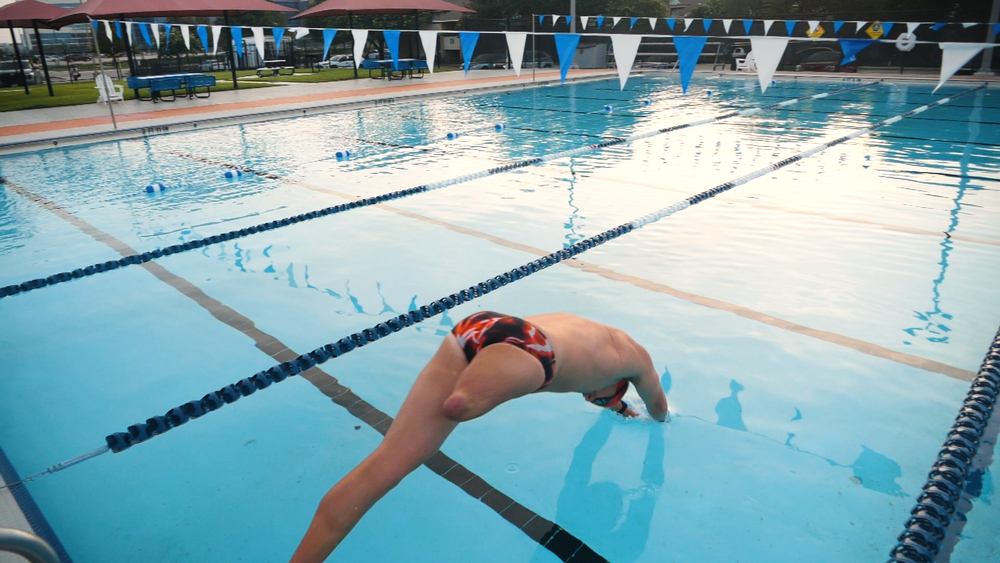 Three-time Paralympian shares journey after losing leg to cancer