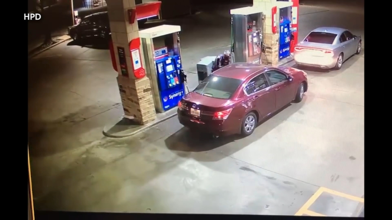 HPD needs help identifying armed suspect wanted in SW Houston carjacking outside gas station