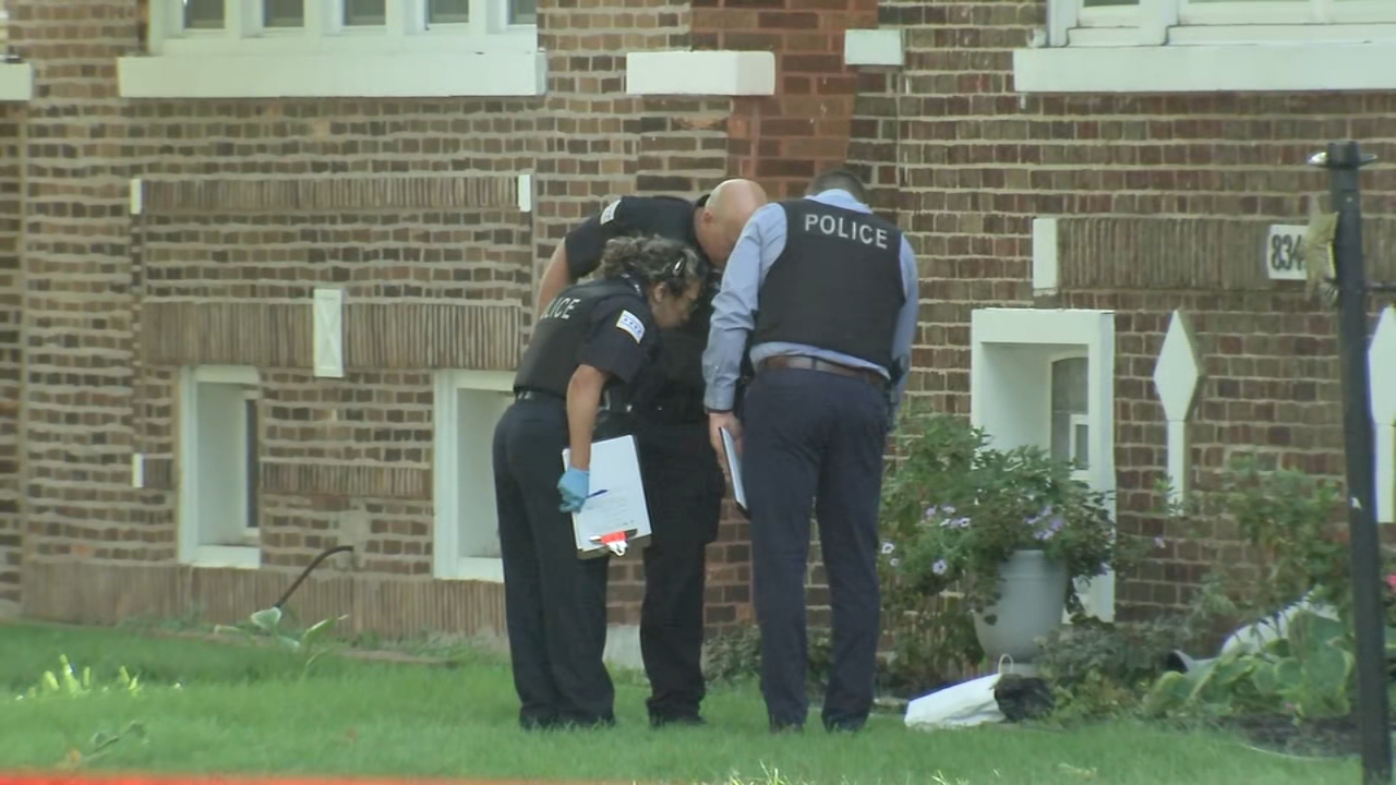 2 men killed in South Chicago neighborhood shooting, CPD says