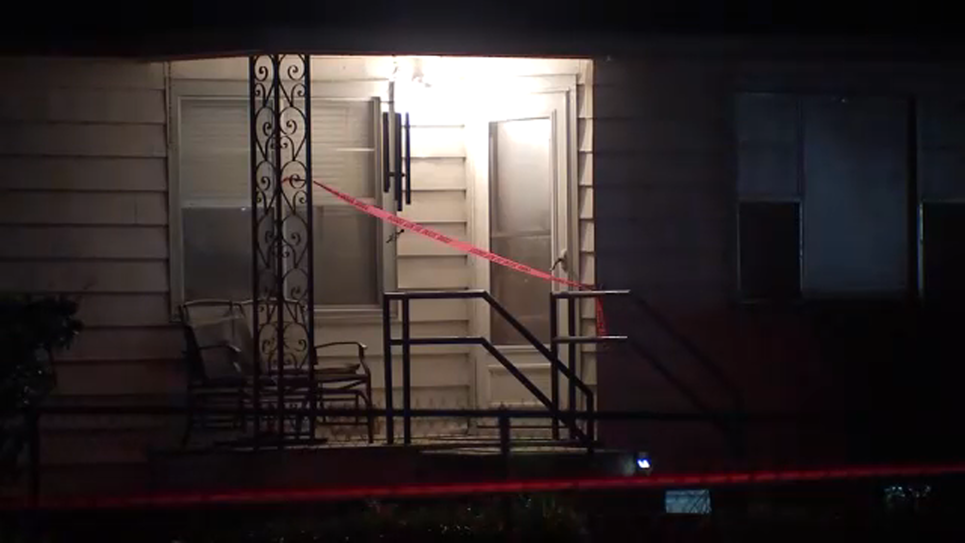 Father kills son to defend wife who was being assaulted, deputies say