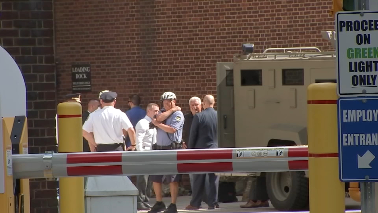 FBI agent shot in leg when weapon accidentally discharges