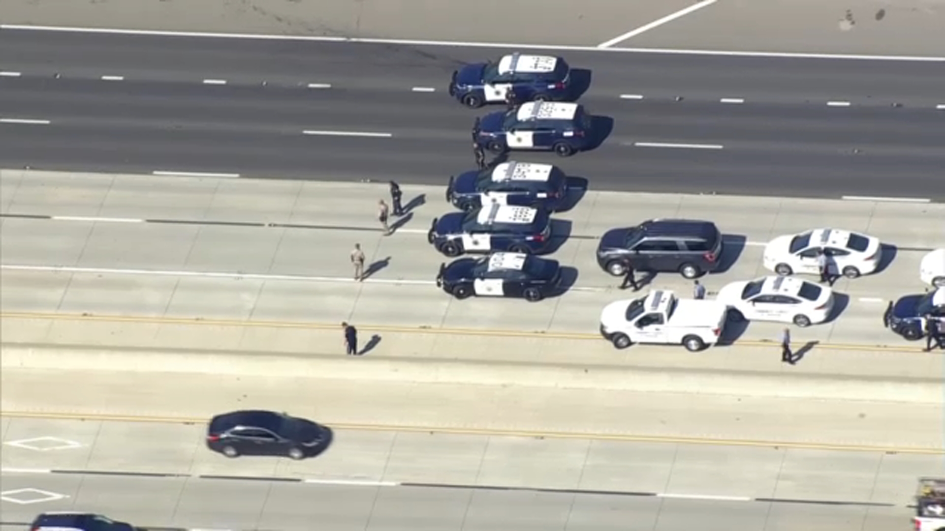 Перестрелка в москве на парковке. Развлечения дёмское шоссе. Каширское шоссе 24 мая перестрелка. Перестрелка на шоссе. Перестрелка на шоссе.