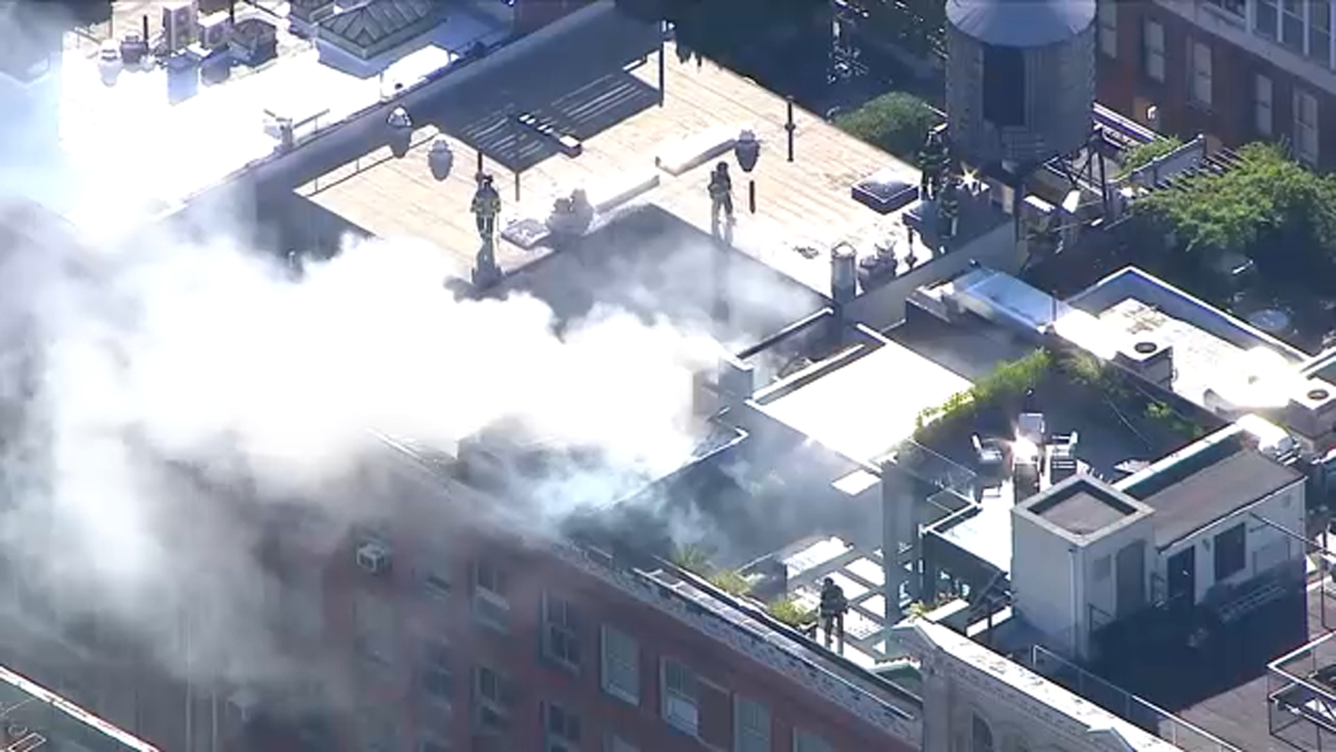 Firefighters battling blaze at 6-story apartment building in Manhattan